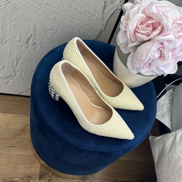 Elegant Cream Heels with Embellished Block Heel - Picture 3 of 8
